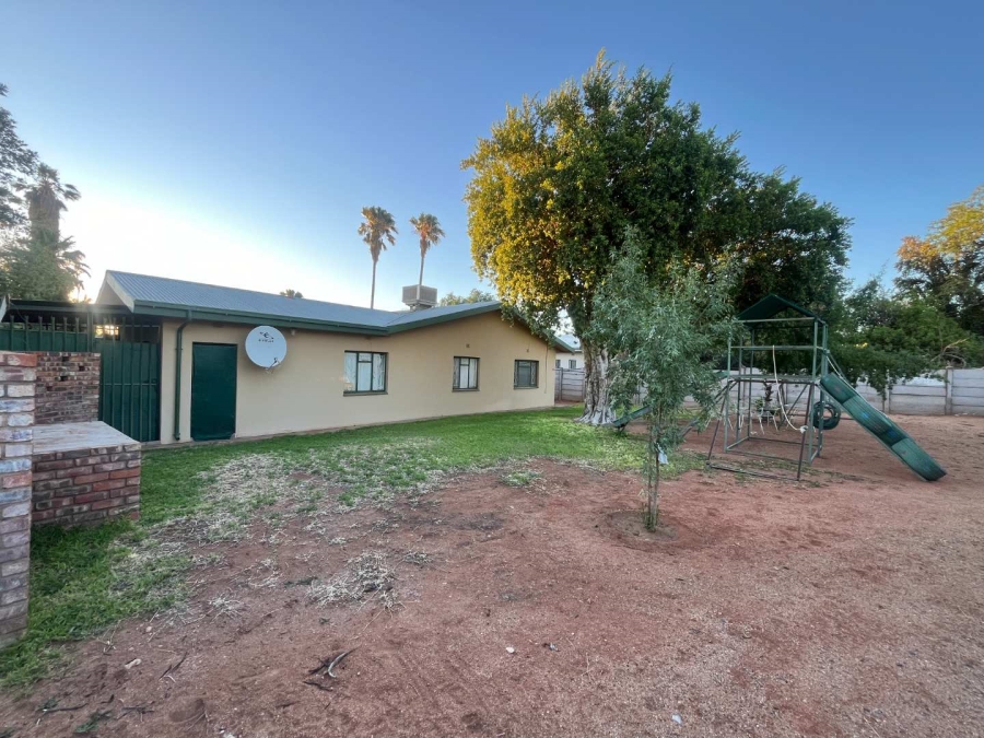 3 Bedroom Property for Sale in Flora Park Northern Cape